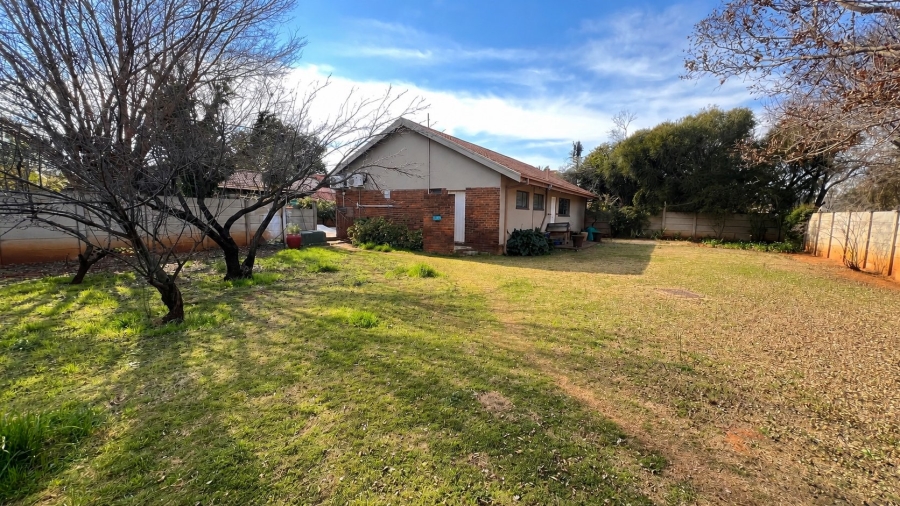 3 Bedroom Property for Sale in Langenhovenpark Free State